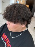波巻きパーマセンターパートツイストスパイラルパーマ刈り上げ