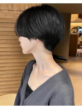 ヤイエ(yiye) ショートボブ/丸みショート /ハンサムショート/マッシュショート