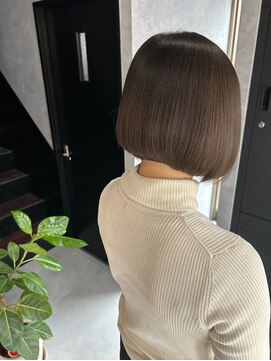 リル(LiLu) 大人可愛いミニボブ☆ダークカラー