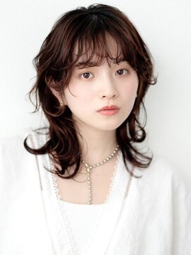 ガーディナ(Gardina) ウルフレイヤー 顔周りレイヤーカット 艶感 ブラウンカラー