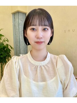 スニュウ(snuw) 似合わせカットボブ小顔カット透明感カラーオリーブカラー