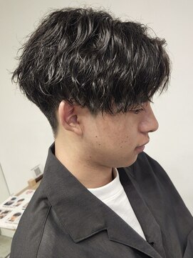 ニアウ 高崎店(Niau) メンズセンターパートツイストスパイラルパーマ群馬高崎眉毛