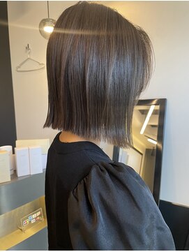 オーティティ(O-TETE) O-TETE 切りっぱなしボブナチュラルベージュ