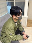 10代、20代、30代に大人気ネイビーカラー、センターパート
