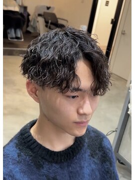 スイッチ(men's SWITCH) 大分ツイストスパイラルパーマセンターパート刈り上げマッシュ