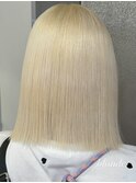 16350ブリーチ＆ダブルカラーホワイトブロンド金髪ハッシュボブ