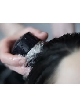 “高濃度マイクロバブル”で頭皮をすっきりリフレッシュ♪頭皮環境を整え、髪も心も癒される極上の時間。
