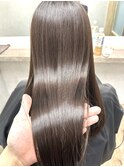 艶感グレージュ