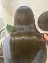 リゴッツ ドゥア プトゥリ(Regottz dua putri) レイヤーショート