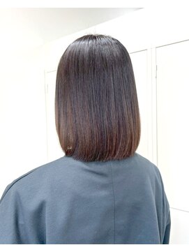 ロッカ(ROCCA) 前髪大人可愛いストレートボブ