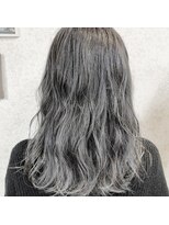 フェリシータ 緑地公園店(felicita) シルバーカラーカーキグレージュ