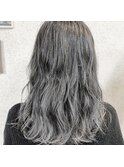 シルバーカラーカーキグレージュ