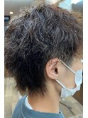 カジュアル大人ニュアンスパーマくせ毛風メンズカット