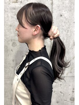 サクラ オモテサンドウ(SAKURA) 結んで簡単に隠せるインナーカラーグレージュ　表参道美容室