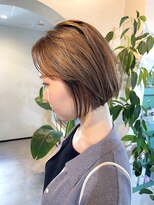 ユヌ(Une)&nbsp;ボブ　タンバルモリ　ミニボブ　前下がりボブ