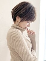 アンド ストーリーズ(&STORIES)&nbsp;前髪あり耳掛け丸みくびれショートボブ20代30代40代50代(蘭)