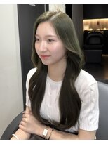 ワン バイ ジエクト(One by The Ect)&nbsp;レイヤーロング似合わせカットセンターパートオリーブグレージュ