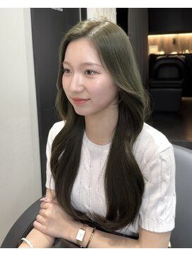 ワン バイ ジエクト(One by The Ect) レイヤーロング似合わせカットセンターパートオリーブグレージュ