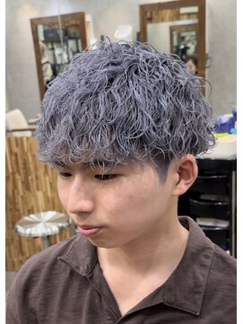 リヴ オオサカ(LIV OSAKA) 波巻きパーマ　ブリーチパーマ　プードルパーマ