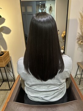 ワ ヘアー(wa-hair) 髪質改善 シャギーレイヤーロング 韓国風内巻き 斜めバンク