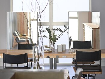 クルムバイルチア(Kulm by Luccica)の写真/カフェのように洗練された店内で、木の香りに包まれてリラックス＊《Kulm by Luccica》で特別な1日を。