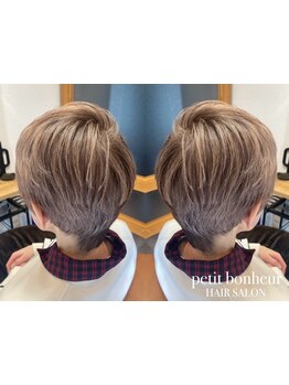 気になり始めた白髪もしっかりカバー◎年齢を重ねるごとに増えていく髪のお悩みを、しっかり解決します☆