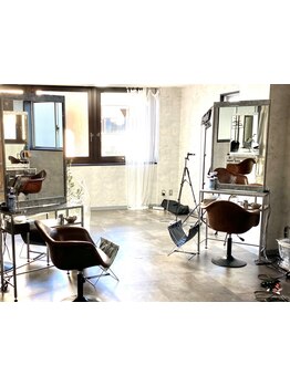 【栄/錦ヘアセット専門店】少人数制の落ち着いた空間で、周りを気にせずに過ごしていただけます♪
