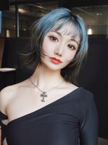 シオン(shion)&nbsp;ショートくびれミディボブデザインカラーブリーチ_F31040