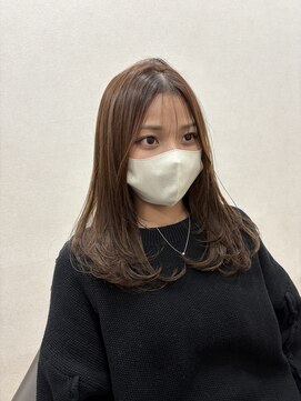 フリック(FLiC) レイヤーカット×ブラウンカラー