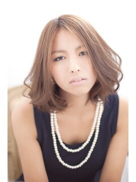 スノッブアンジェラ(Snob Angela) ふんわり大人可愛い風フェミニンパーマ