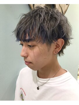 ヘアーメイクオズ(hair make O/S) 《kaito》フェザーマッシュ ネイビーブルー×ホワイトグレー☆