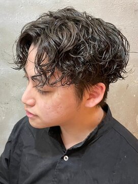 アカ(ACA) メンズマッシュパーマ波巻きツイストスパイラルパーマ札幌大通