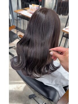 イキプラスディードットログ 大和八木駅前店(ikii+D.Log) ダークブラウンカラー