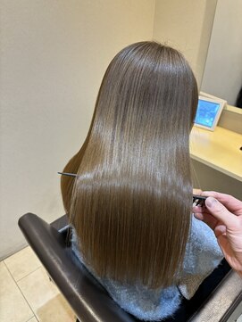 ジーナ 高槻(Zina) 髪質改善＊ダークアッシュブラウンセミロング＊美髪【Zina高槻】