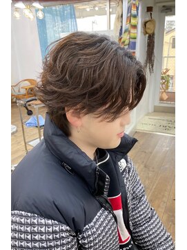 ユイマァルスロウ(YUIMARL SLOW) フェザーパーマ×ブラウンカラー