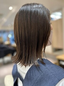 フリップビーアヴェダ(FLIP B AVEDA) 本八幡×ミディアムボブ×小顔カット×外ハネ