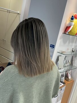 アウラ(AURA) バレイヤージュハイライトダブルカラーケアブリーチ