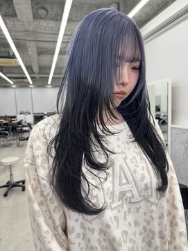 ブルーネイビー/ハッシュカット/ブリーチカラー/レイヤーカット