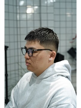 ヘア アトリエ ホロウ 堀江(HAIR ATELIER HOLLOW) Crop Fade《クロップフェード》