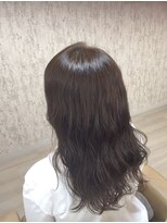 レヴィア 神栖店(revia)&nbsp;しなやかにまとまるウェーブヘア