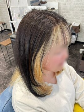 シェリー(Cherie) カット、インナーブリーチ抜きっぱなし