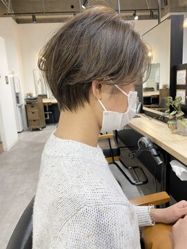 ジーニー 横浜(giinii) 【giinii_渋谷】小顔_ハンサムショート_ハイライトカラー