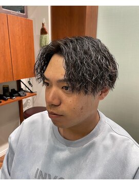 フォーコーナーズカットショップフェイビーズ 名古屋西(FourCornersCutShop favey's) ツイストスパイラルパーマ【刈り上げ】【フェード】