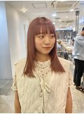 ピンクカラーと顔まわりのレイヤーstylist聖斗