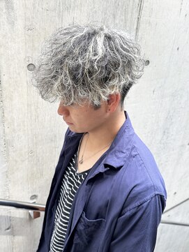 フレイム(FLAME) 【FLAME 天文館】ホワイトメッシュ×ツイストスパイラルパーマ