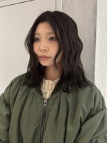 ヨーク(YOKE)&nbsp;【YOKE】グレージュダークグレー顔周りカットウェーブヘア20代