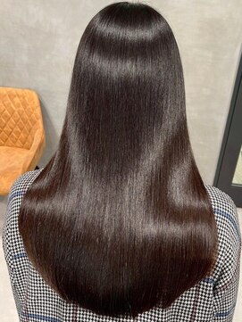 シャルムバイケンジ(Charm.by KENJE) 暗めカラーグランマッシュデザインカラー髪質改善20代30代有楽町