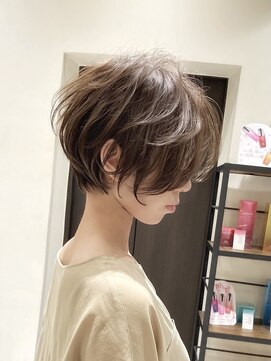 バンプ ギンザ(BUMP GINZA) 丸顔面長40代50代×絶壁解消大人美人ショートパーマ 安