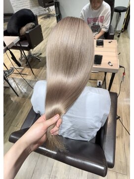 エヌプラスリタ 近鉄八尾(N+lita) 黒髪クラゲヘアーオリーブグレー小顔ココアベージュ