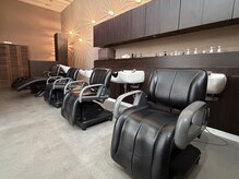 ジュノ イオン鹿児島店(Juno)の雰囲気（サロン奥に広がる癒しのシャンプースペース）